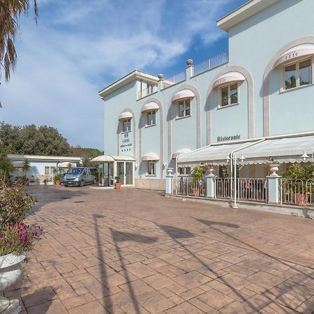 Hotel Borgo Del Mare Чивитавеккья Экстерьер фото