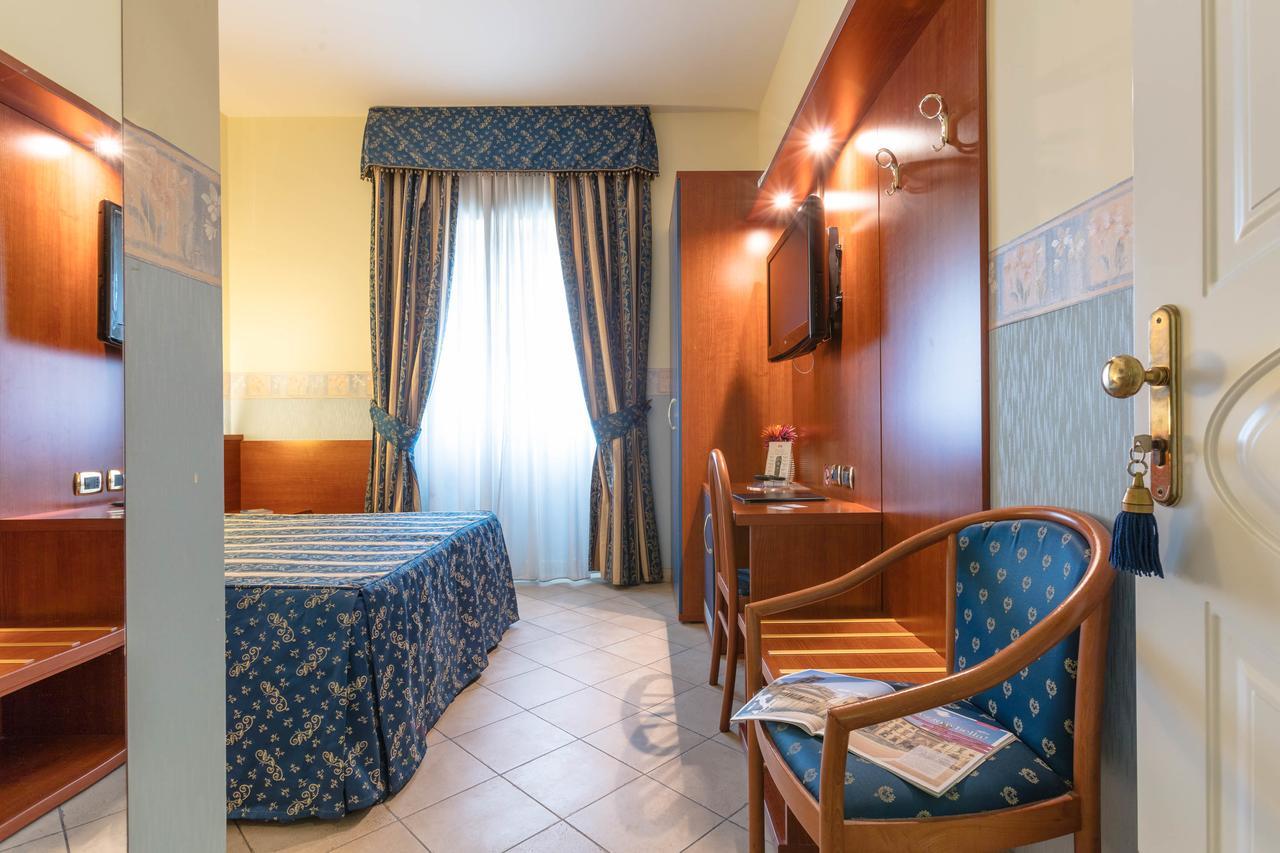 Hotel Borgo Del Mare Чивитавеккья Экстерьер фото
